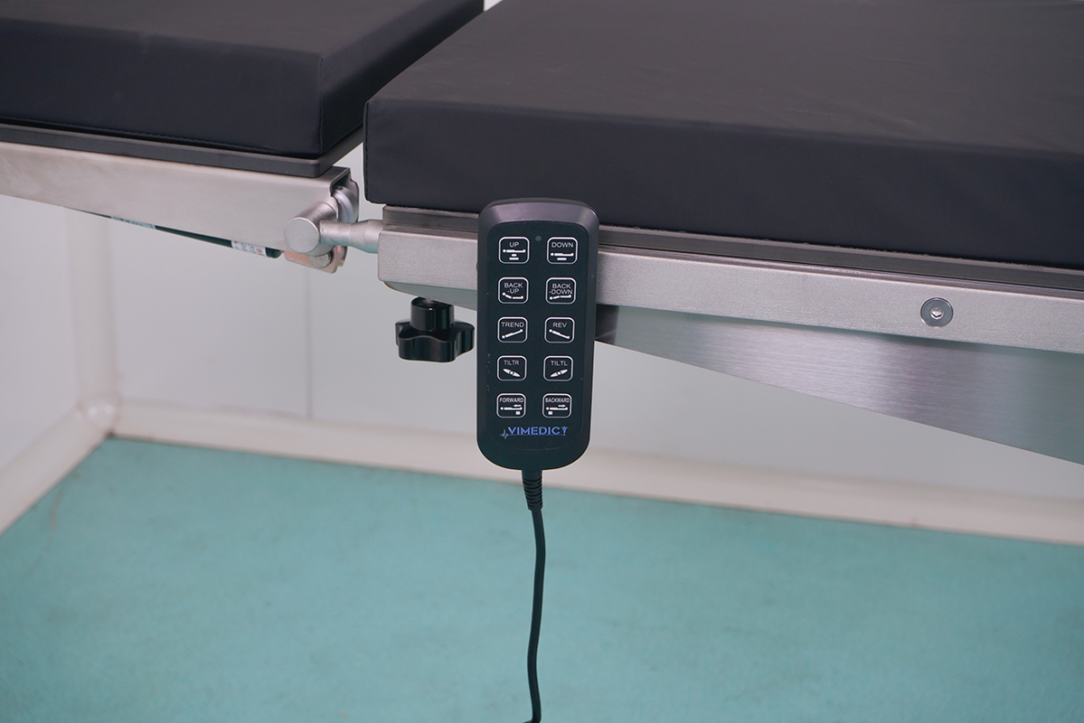 Waterproof Electric Operating Table with Independent Power System and ABS BaseAccessories or details