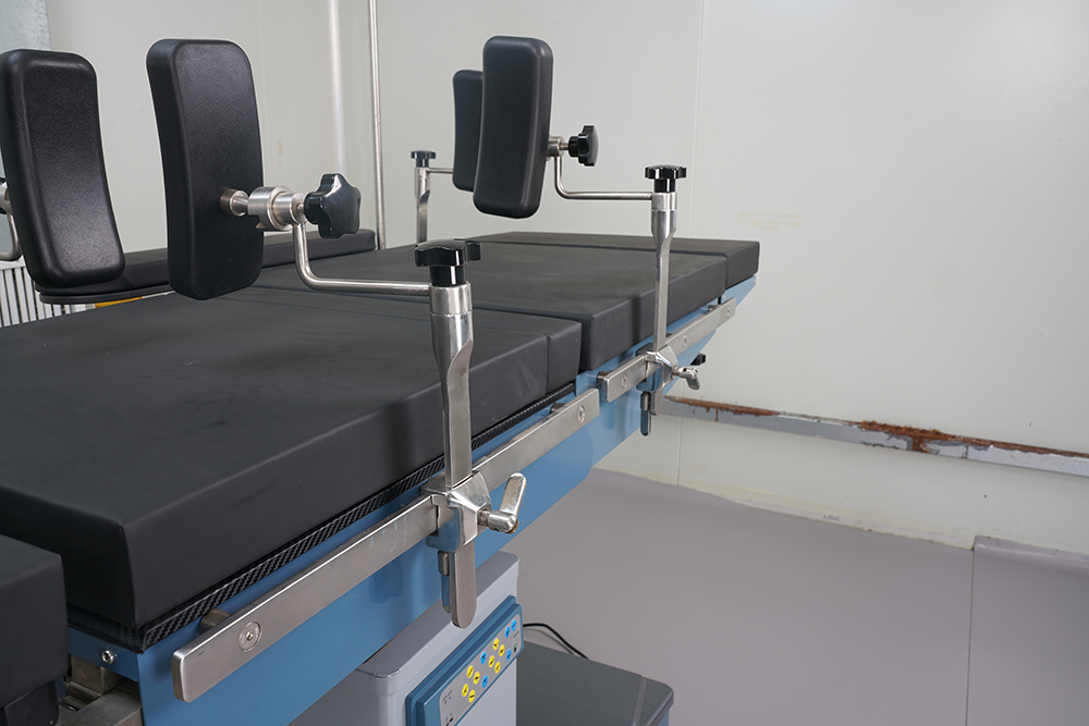 Electric Orthopedic Imaging Comprehensive Operating Table DST-700 accessory or detail - 