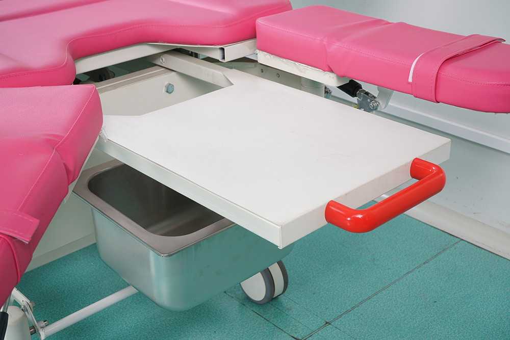 Integrated Obstetrics and Nursing Bed DHC-II (6001) for Delivery Rooms accessory or detail - 