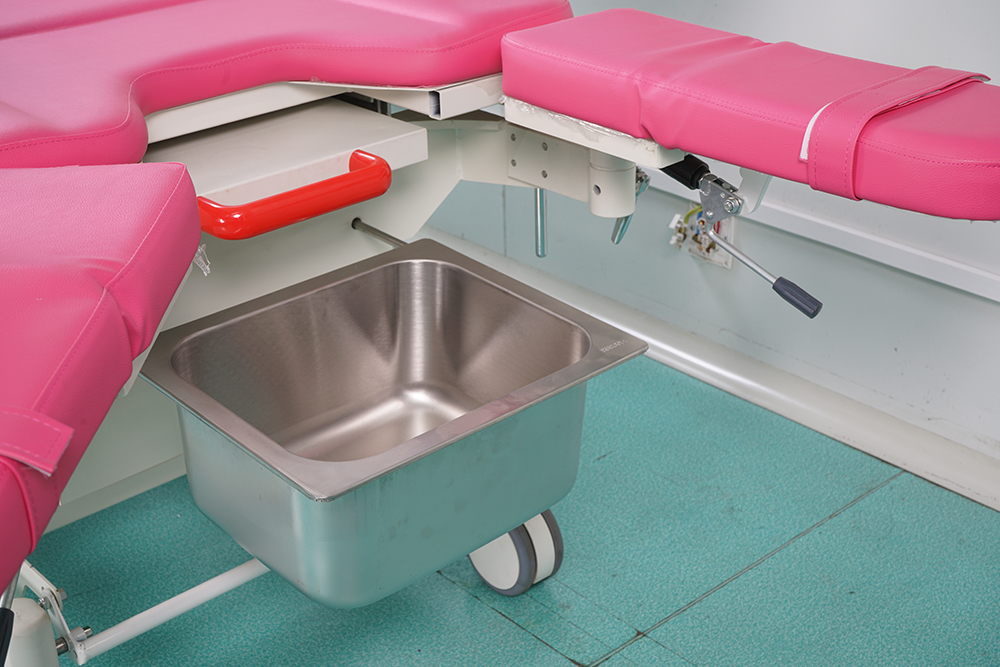 Integrated Obstetrics and Nursing Bed DHC-II (6001) for Delivery Rooms accessory or detail - 